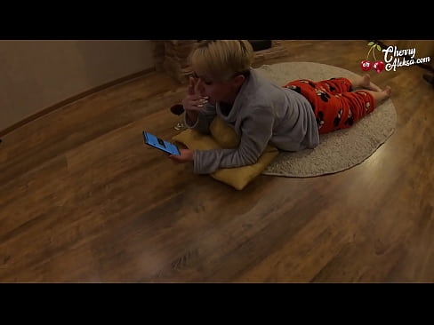 ❤️ Šialená blondínka fajčí obrovský penis a skáče na ňom - análny sex ❌ Porno na nás sk.analpics.ru ﹏